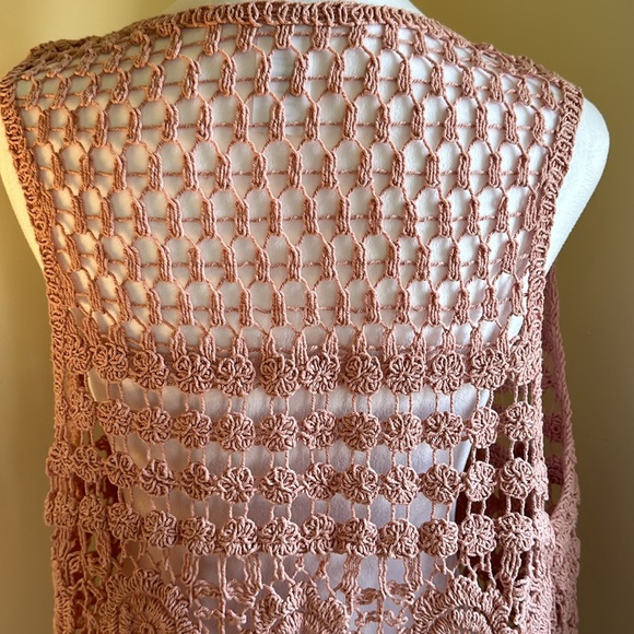 NWOT - Pink Crochet Vest - One Size Fits Most but would fit Small best - Picture 6 of 10